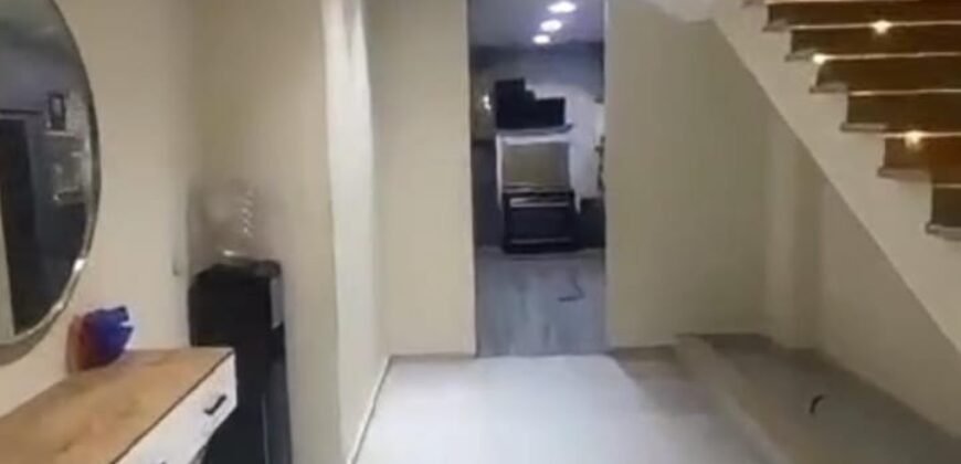 فيلا دوبلكس 270 م² للبيع في حي البوليفارد التوسعات الشمالية أمام ماونتن فيو تشيل أوت بارك 3 نمر من محور البوليفارد
