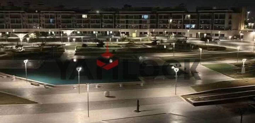 ستوديو 68 م² للبيع نصف تشطيب بحديقة خاصة علي محور البوليفارد