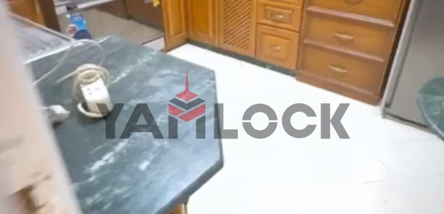 شقة 210 م² للبيع في مدينة نصر عمارات شركة مدينة نصر للاسكان والتعمير مطلعة على حديقة الواحة الرئيسية