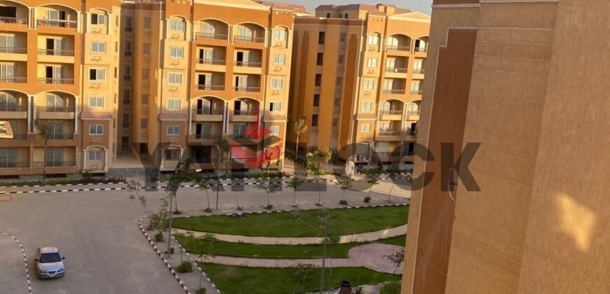 شقة 150 م² للبيع في القاهرة الجديدة كومباوند Laperla دقيقة من شارع التسعين على محور محمد نجيب مباشر