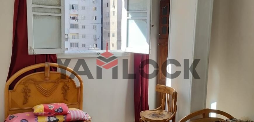 شقة 70 م² للبيع مفروشة في الاسكندرية اول شارع 57 عند سوبر ماركت ميامي في ظهرة مباشر