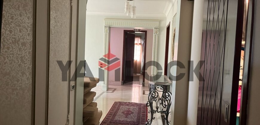 فيلا 460 م² للبيع في سيتي فيو الطريق الصحراوي