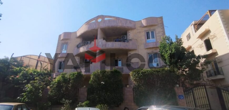 مبنى سكني 875 م² للبيع بحديقة خاصة في الشروق الحي الثامن